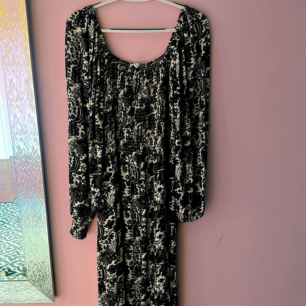 Long sleeve dress, beige and black